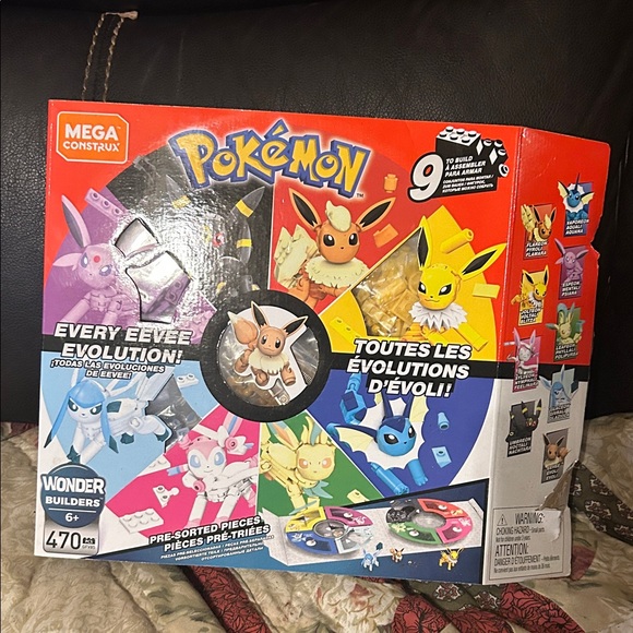 Mega Construx Pokémon Eevee Evolution Building Set - Multicolor - Picture 1 of 1